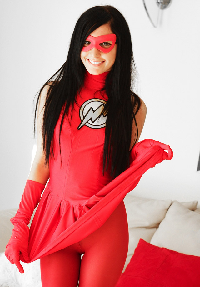 Catie Minx cosplay as The Flash!