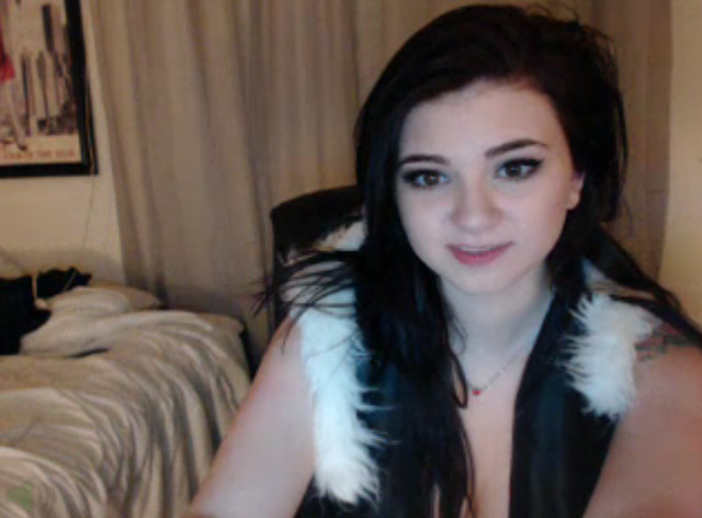 Alt princess naked live on cam and wants to masturbate with you!