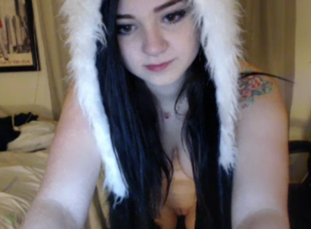 Alt princess naked live on cam and wants to masturbate with you!