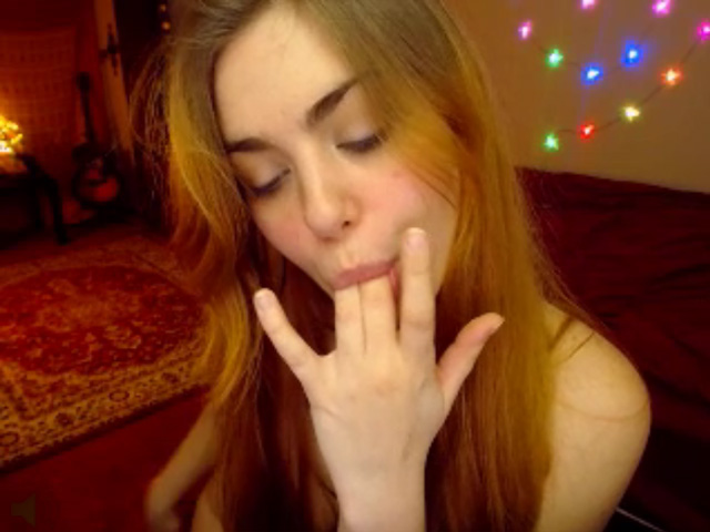 Horny natural cam girl cums hard masturbating on vibrator.