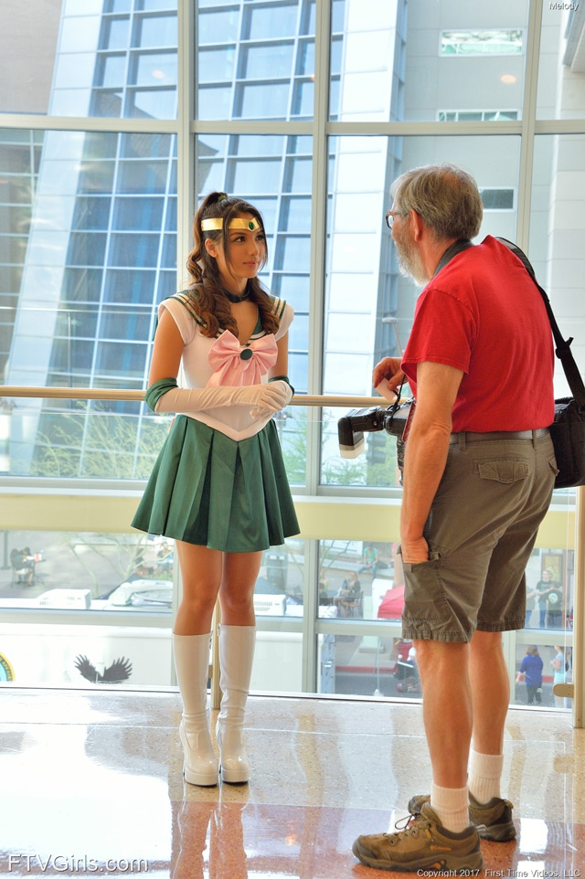 Sailor Jupiter Sailor Moon cosplay public nudity masturbation solo Melody Wylde FTVgirls Halloween costume play porn.