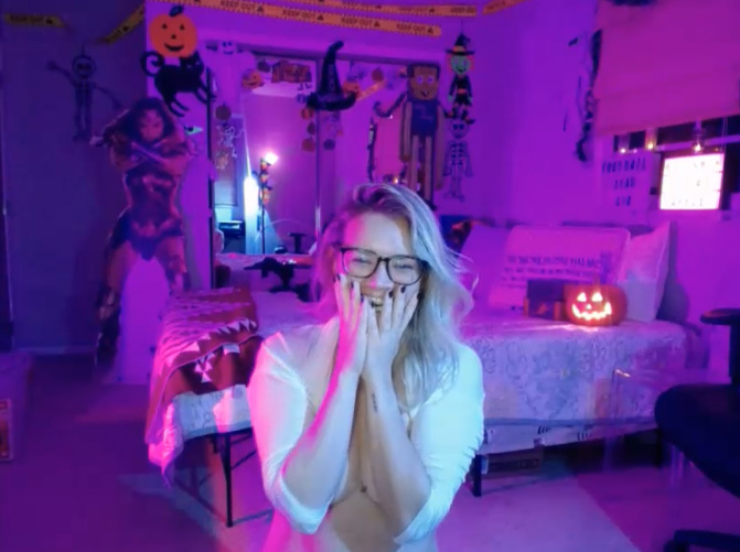 Sexy cam girl nerd in glasses Jade dancing for Halloween topless nude cutie MFC.