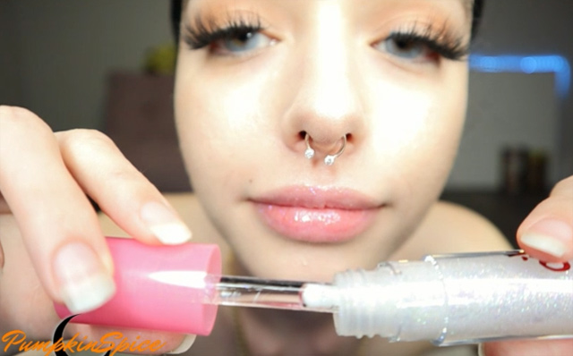 PumpkinSpice My Free Cams blowjob dildo hot free live cam sexy petite babe sucks dick & puts on lip balm close up.