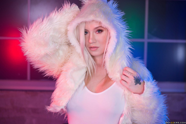 Bailey Brooke hot and cold bubblebutt blonde babe hot sex cold winter xxx Brazzers.