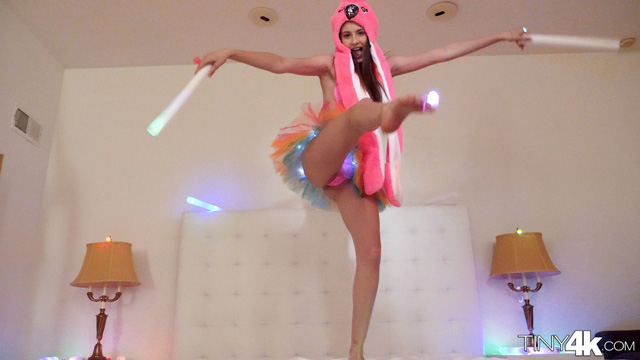 Kyler Quinn tiny raver slut light show sex xxx porn Tiny 4K new teen pornstar glowstick fucking!