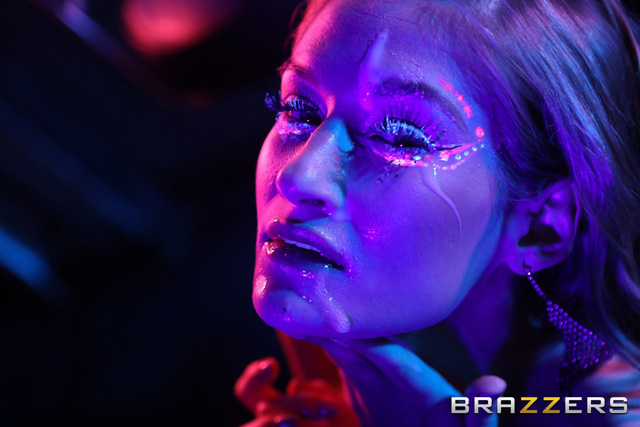 Tiffany Tatum glow in the dark porn blacklight porn roller girl skates club sex bubbles neon paint and big dick in teen Brazzers.