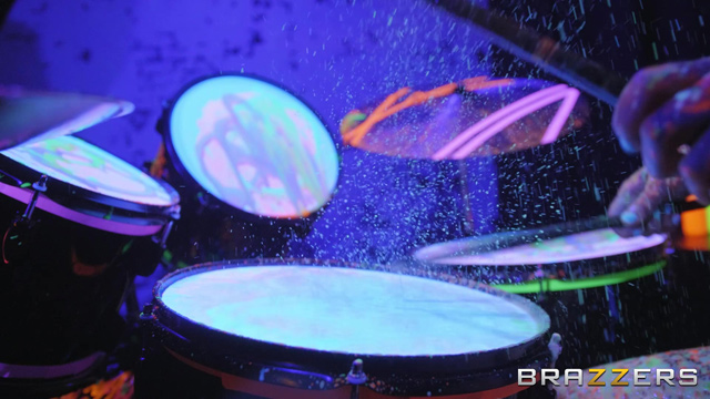 Felicity Feline blacklight bodypaint glow porn bang the drummer xxx Brazzers.