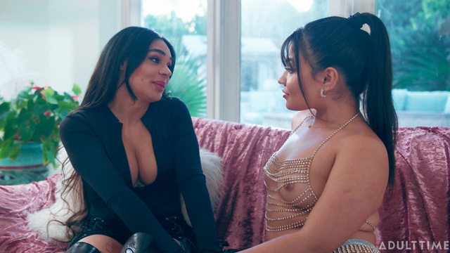 Eva Maxim Sumer Col Transfixed lesbians story Flash Photography jewelry model hooks up with Transgender photographer Adult Time as seen on Porn Corporation.