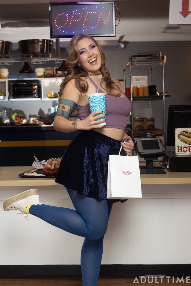 Futa World Dick's Take Out restaurant futanari porn with Electra Rayne, Siri Dahl and Casey Calvert from Adult Time on Porn Corporation.