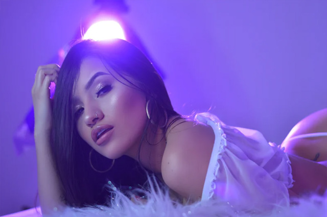 Smoking hot cam babe Emily from Sakura Live on Porn Corporation. The hottest live Japanese, Asian and exotic webcams & cam girls with interactive toys.