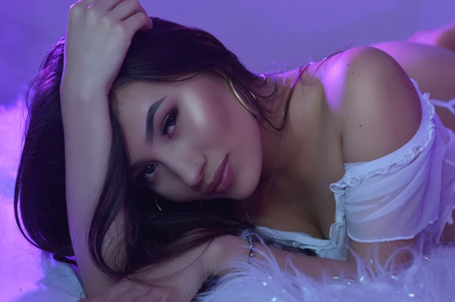 Smoking hot cam babe Emily from Sakura Live on Porn Corporation. The hottest live Japanese, Asian and exotic webcams & cam girls with interactive toys.